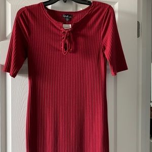 Ribbed simple red/maroon dress